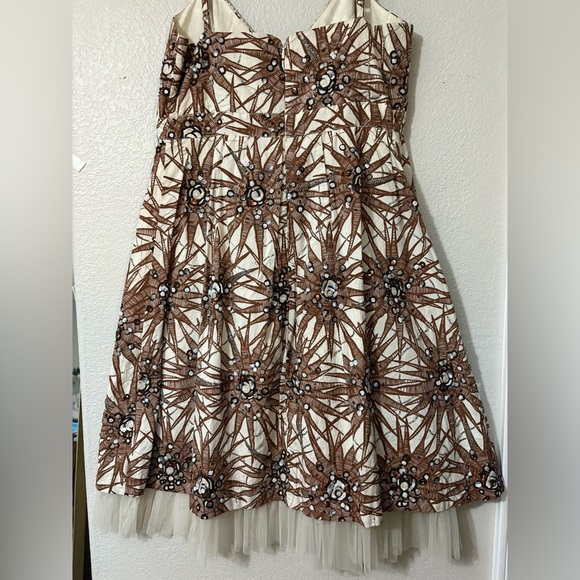 100% Silk Sunburst Sleeveless Dress. Sunburst Design with Embellishments. - Picture 2 of 16